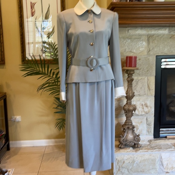 NWOT Vintage David Hayes Pale Grey Suit - Picture 1 of 16